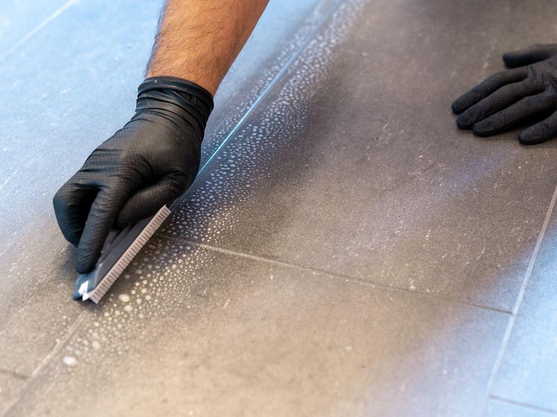 COMMERCIAL GROUT CLEANERS
